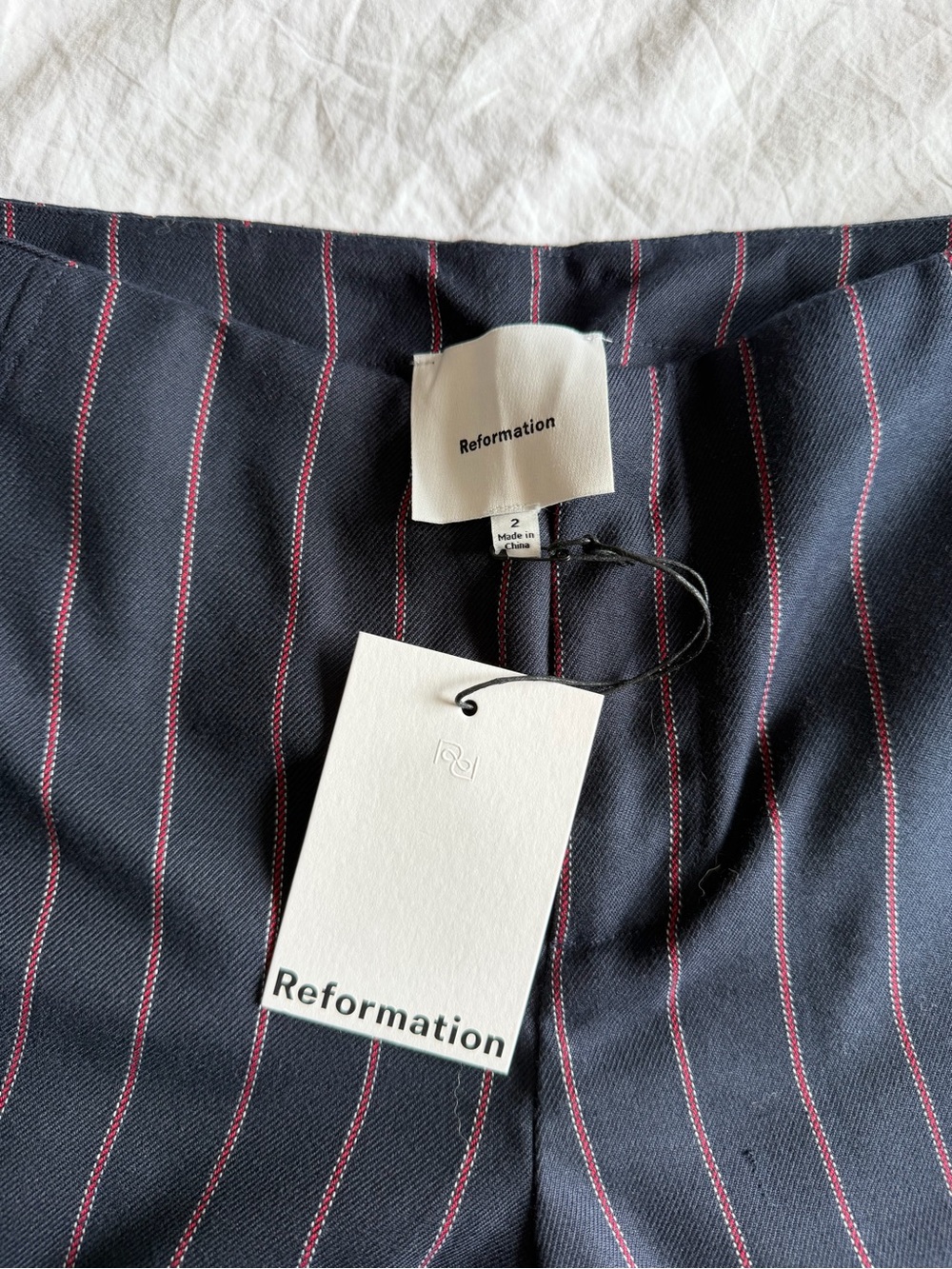 Reformation Low Rise Vida Pant - Picture 4 of 8